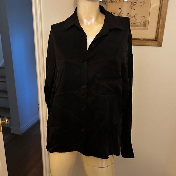 Djerf Avenue Ash Black On The Go Shirt - Picture 2 of 5